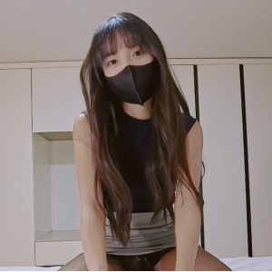 百度爱玩熊熊福利姬15V21G新增2V长腿玩熊三人喘