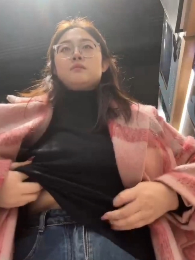 快手白洁户外展示视频合集66部21G优质身材