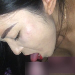 蜜桃夫妇露脸互动某房27V5.8G珍藏版