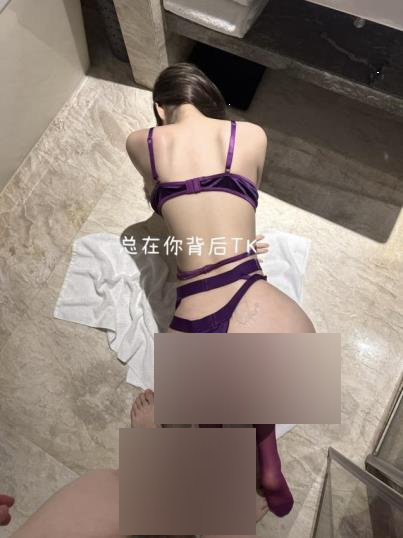 推特绿帽夫妻拍摄合集125V701P4.9G超感觉