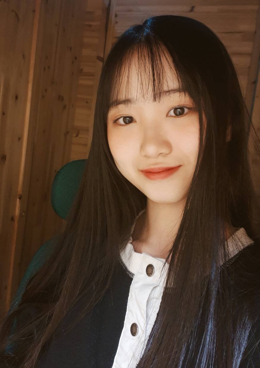 黄晓盈清纯电报定制视频21部500M太诱人