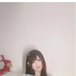 草莓粥粥舰长福利作品+视频94V2862P2G超值珍藏