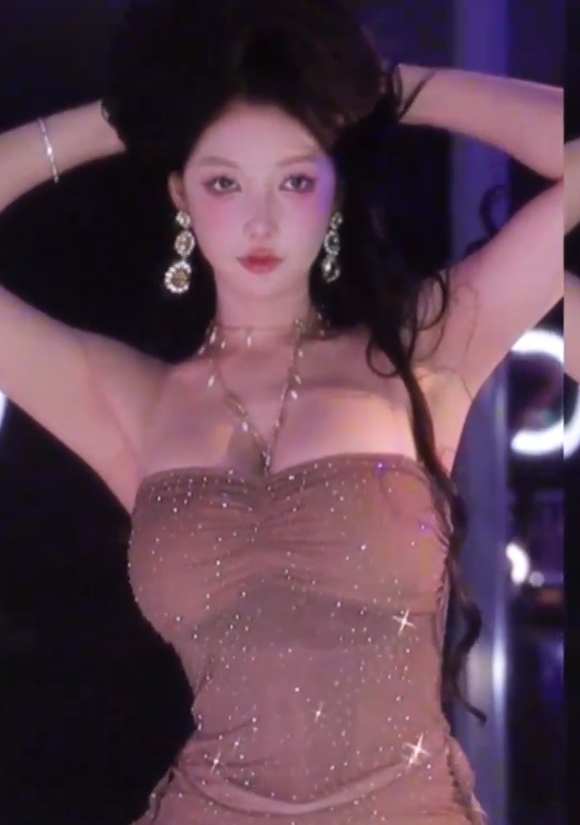 火辣minana呀抖音热舞合集20部3.7G